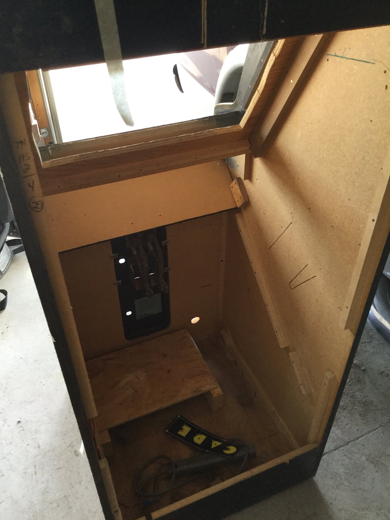 Dynamo Empty Cabinet