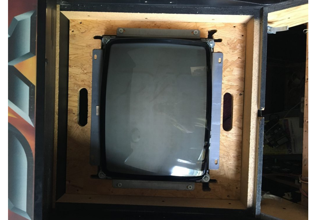 Mounting k7000 Monitor