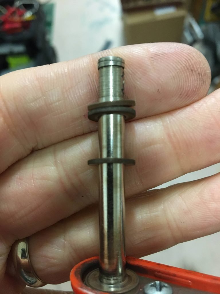 3 Washers that go on the flipper